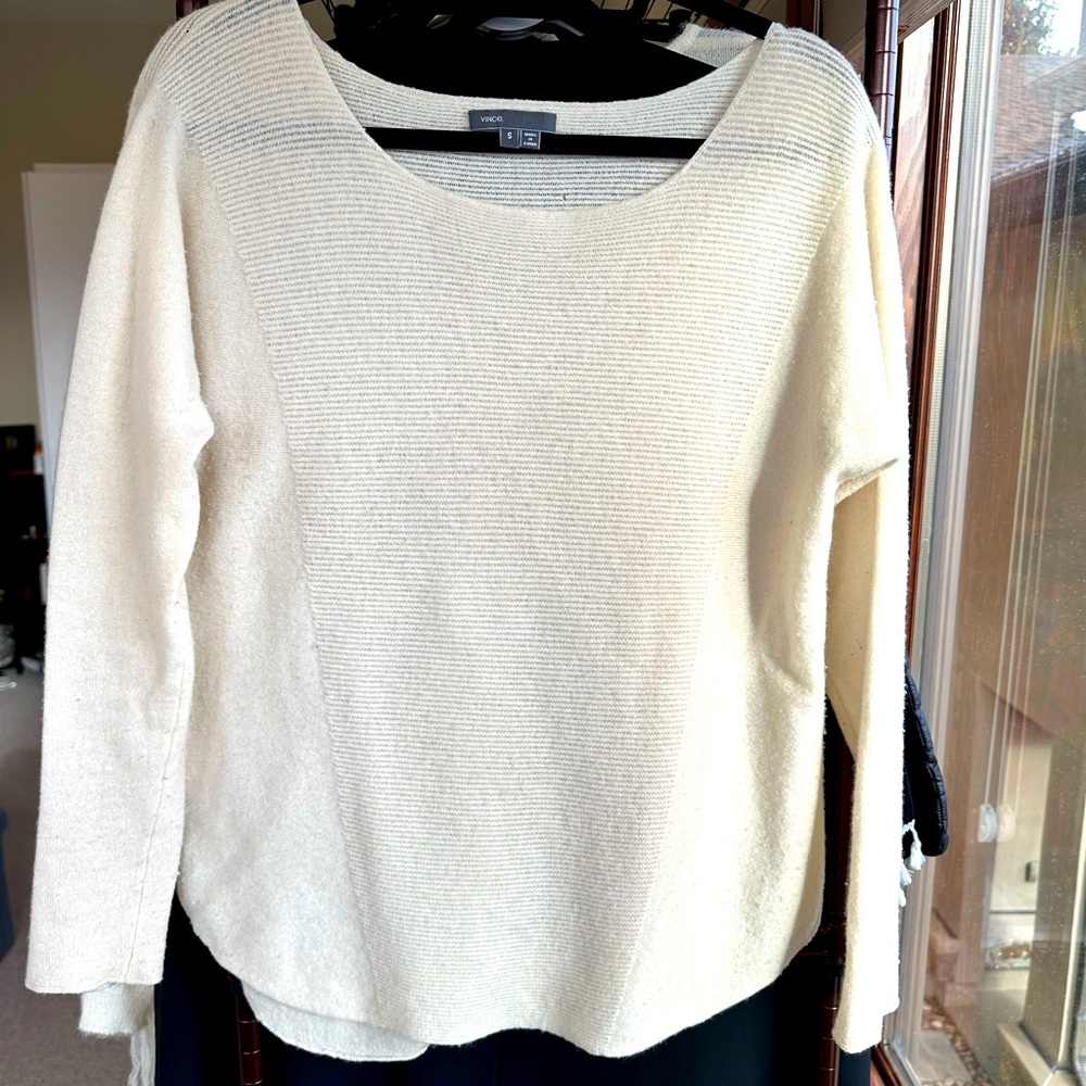 Vince White Cashmere Long Sleeve Sweater Size Small